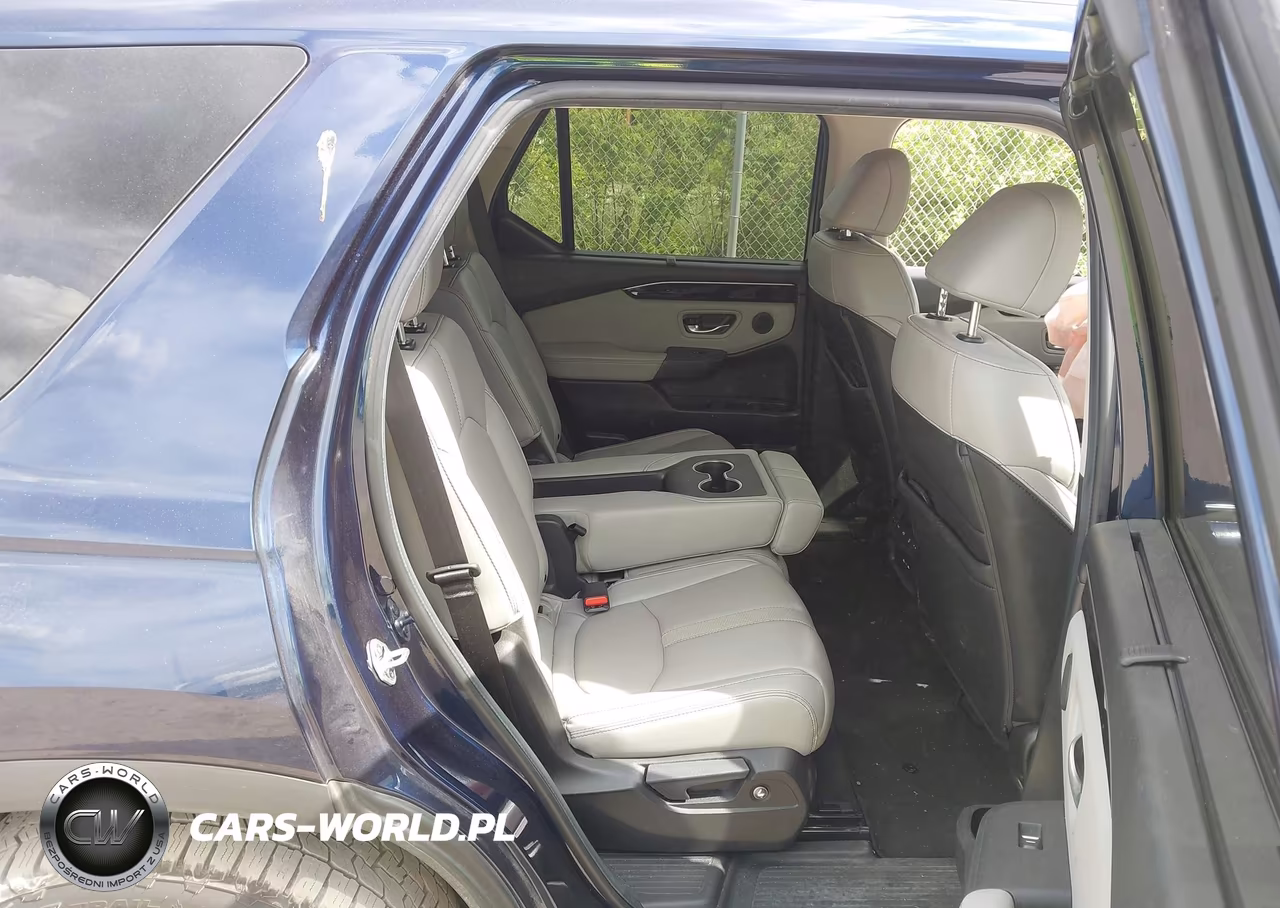 2024 Honda Pilot Touring VIN:5FNYG1H74RB043762 - 8