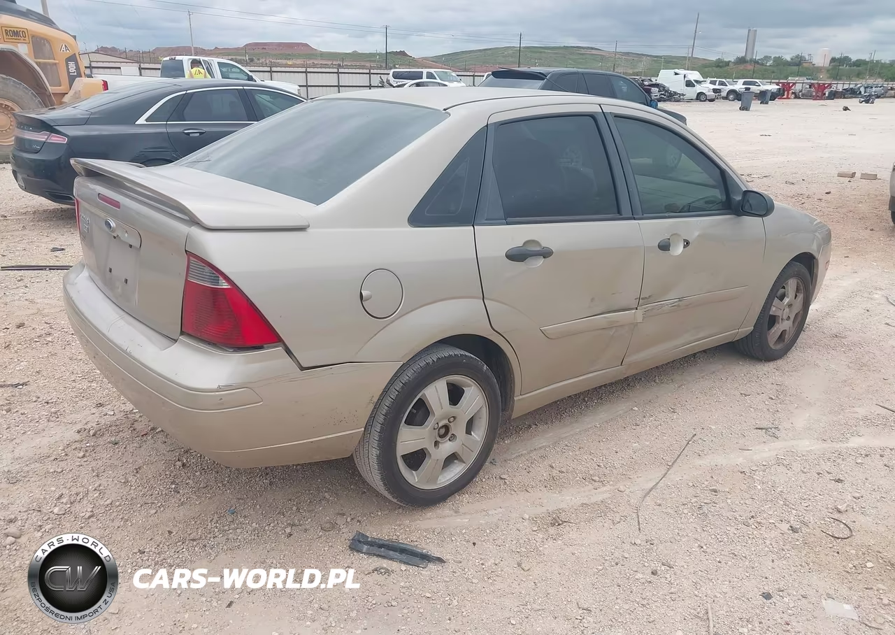 2007 Ford Focus S-Se-Ses VIN:1FAFP34N47W330492 - 4