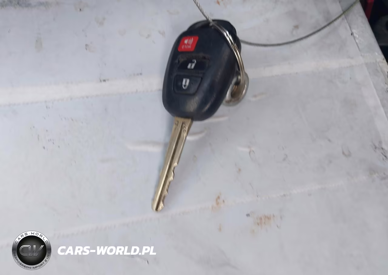 2018 Toyota Prius C One VIN:JTDKDTB35J1600448 - 11