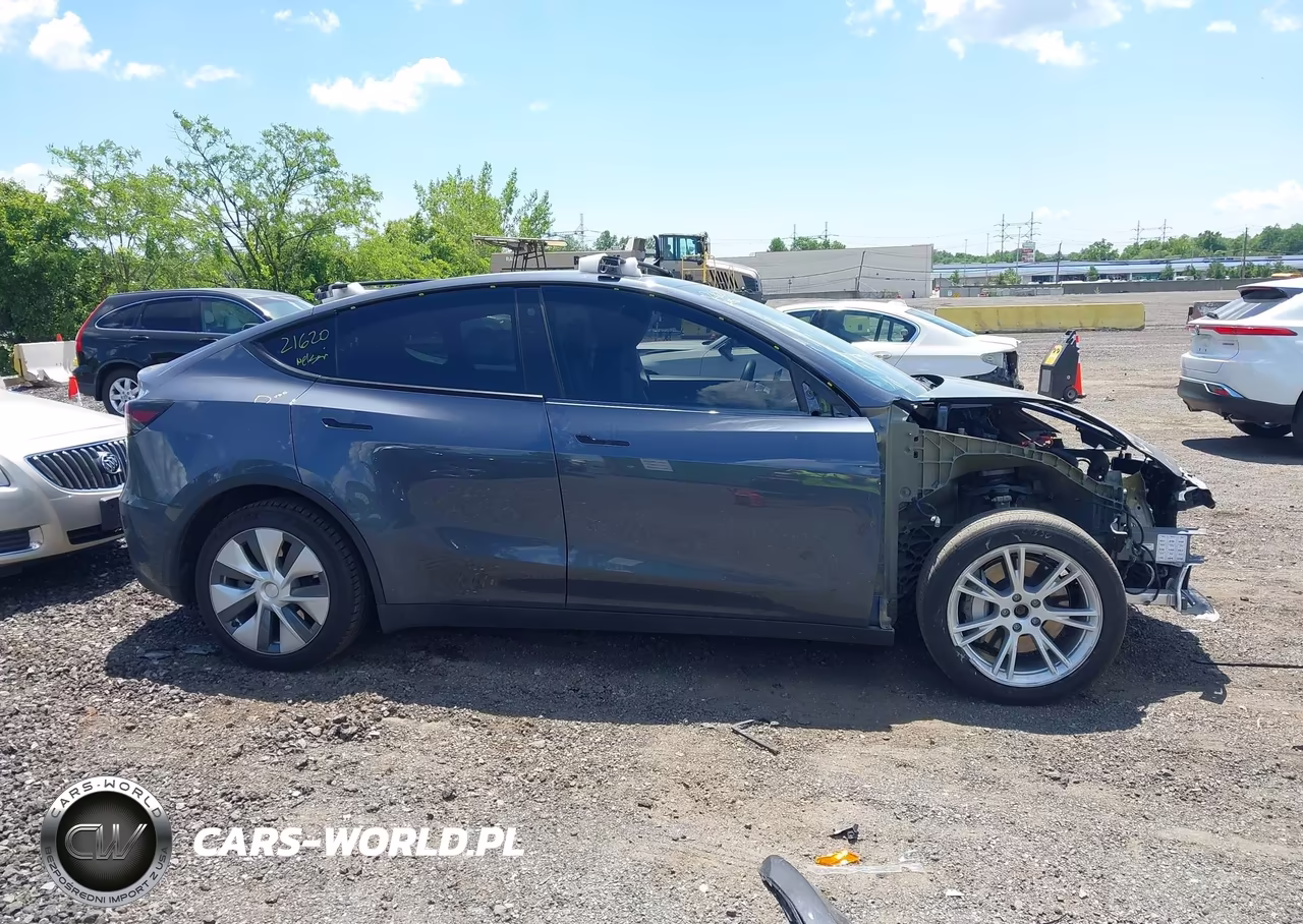 2023 Tesla Model Y Awd-Long Range Dual Motor All-Wheel Drive VIN:7SAYGDEE4PA106134 - 13