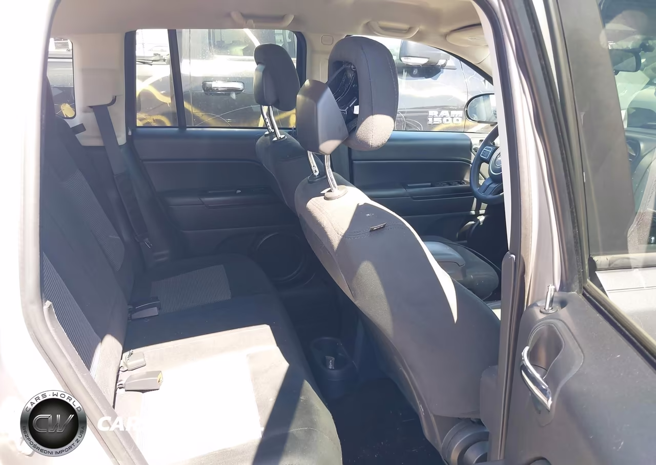 2014 Jeep Compass Sport VIN:1C4NJCBA0ED882832 - 8