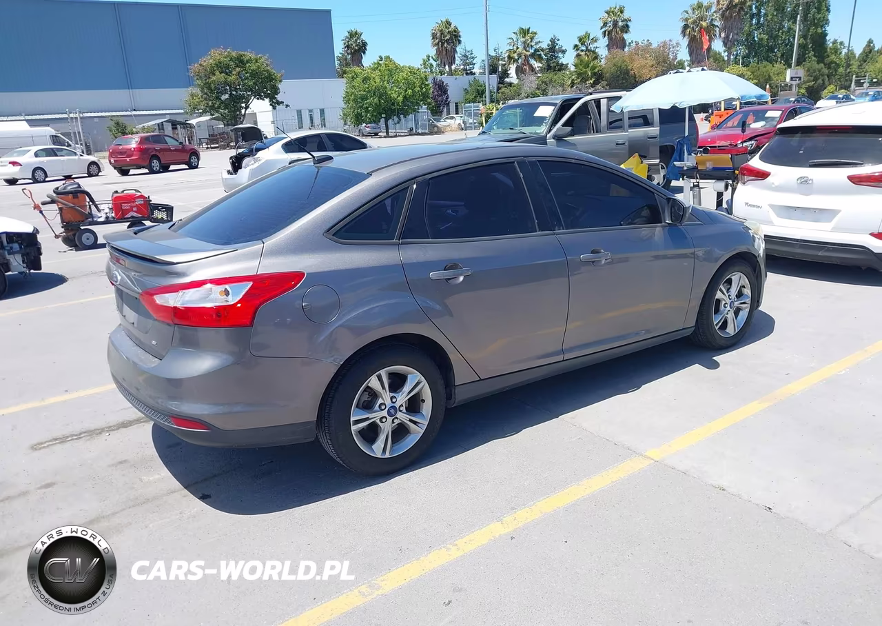 2012 Ford Focus Se VIN:1FAHP3F20CL175222 - 4