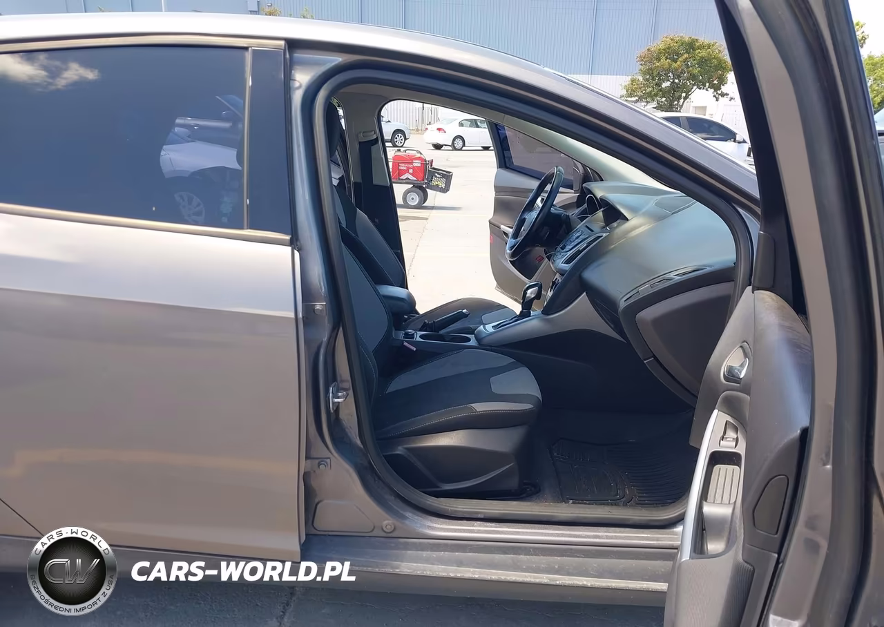 2012 Ford Focus Se VIN:1FAHP3F20CL175222 - 5