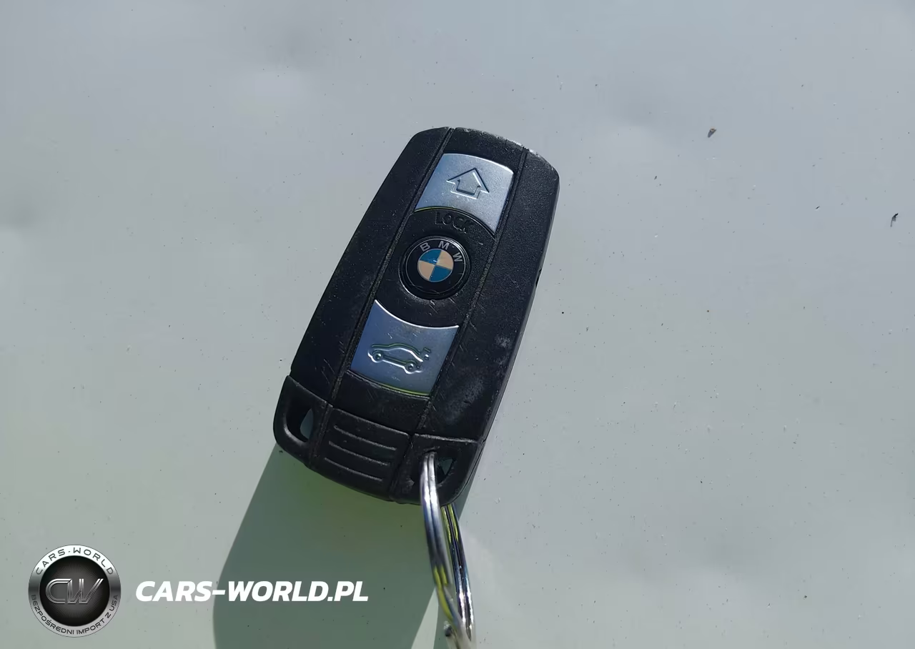 2010 BMW 528I xDrive VIN:WBANV1C58AC442803 - 11