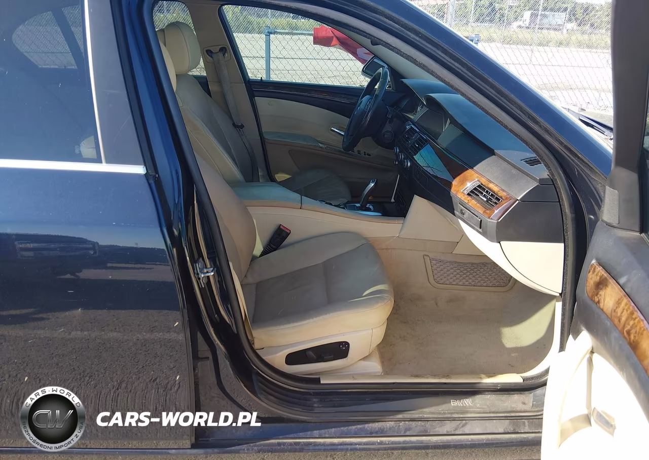 2010 BMW 528I xDrive VIN:WBANV1C58AC442803 - 5
