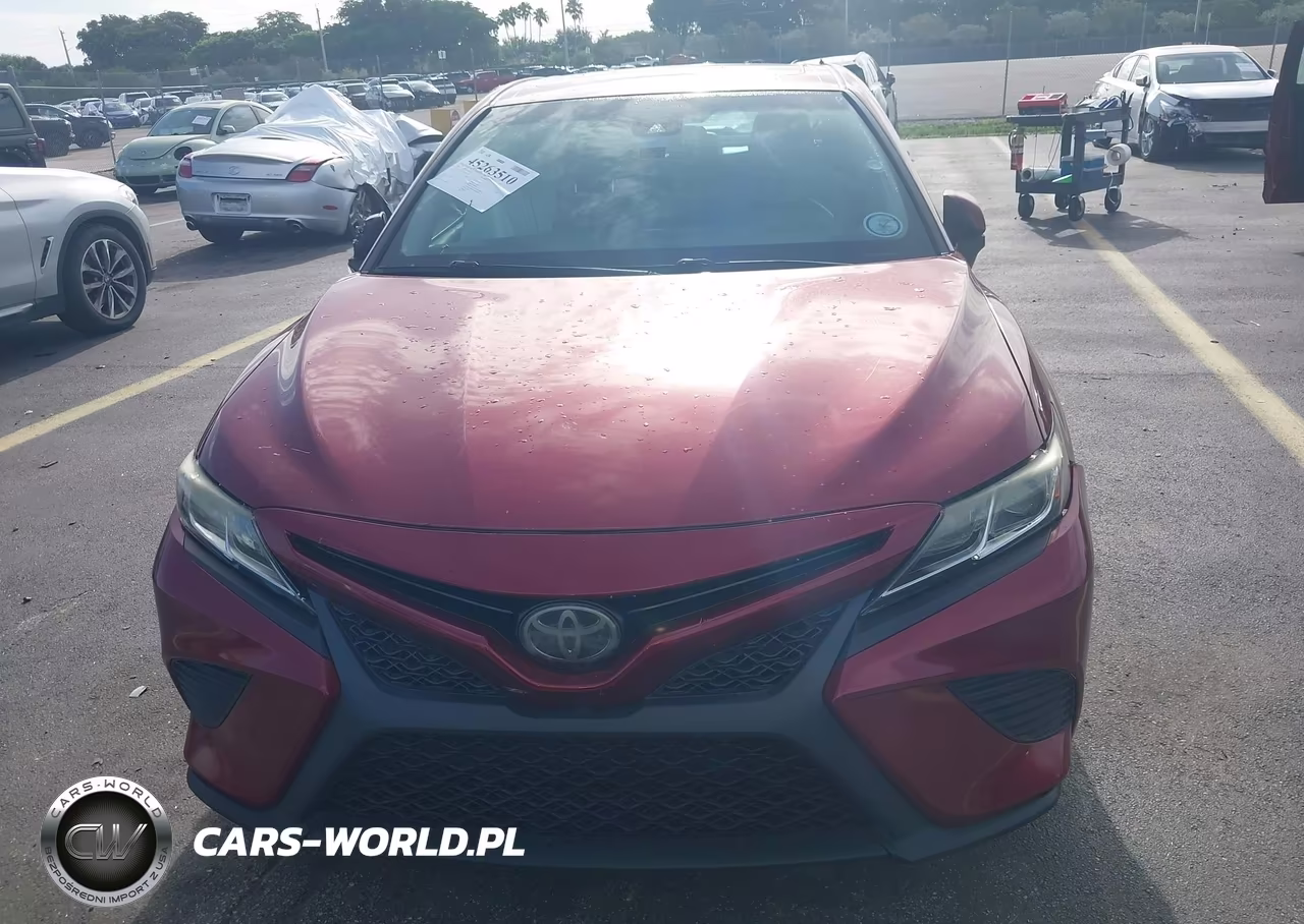 2018 Toyota Camry Se VIN:4T1B11HK2JU613096 - 11