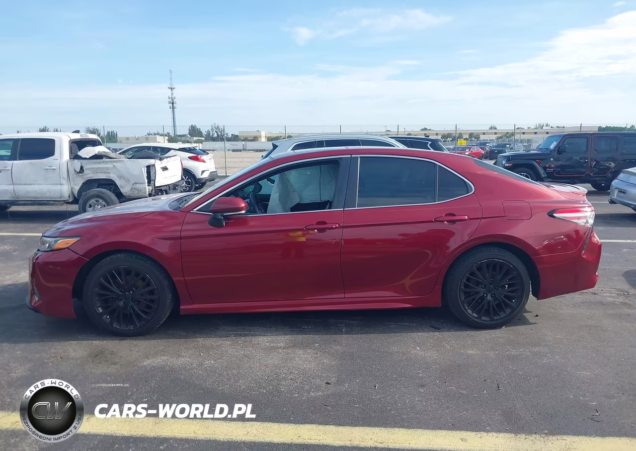 2018 Toyota Camry Se VIN:4T1B11HK2JU613096 - 13