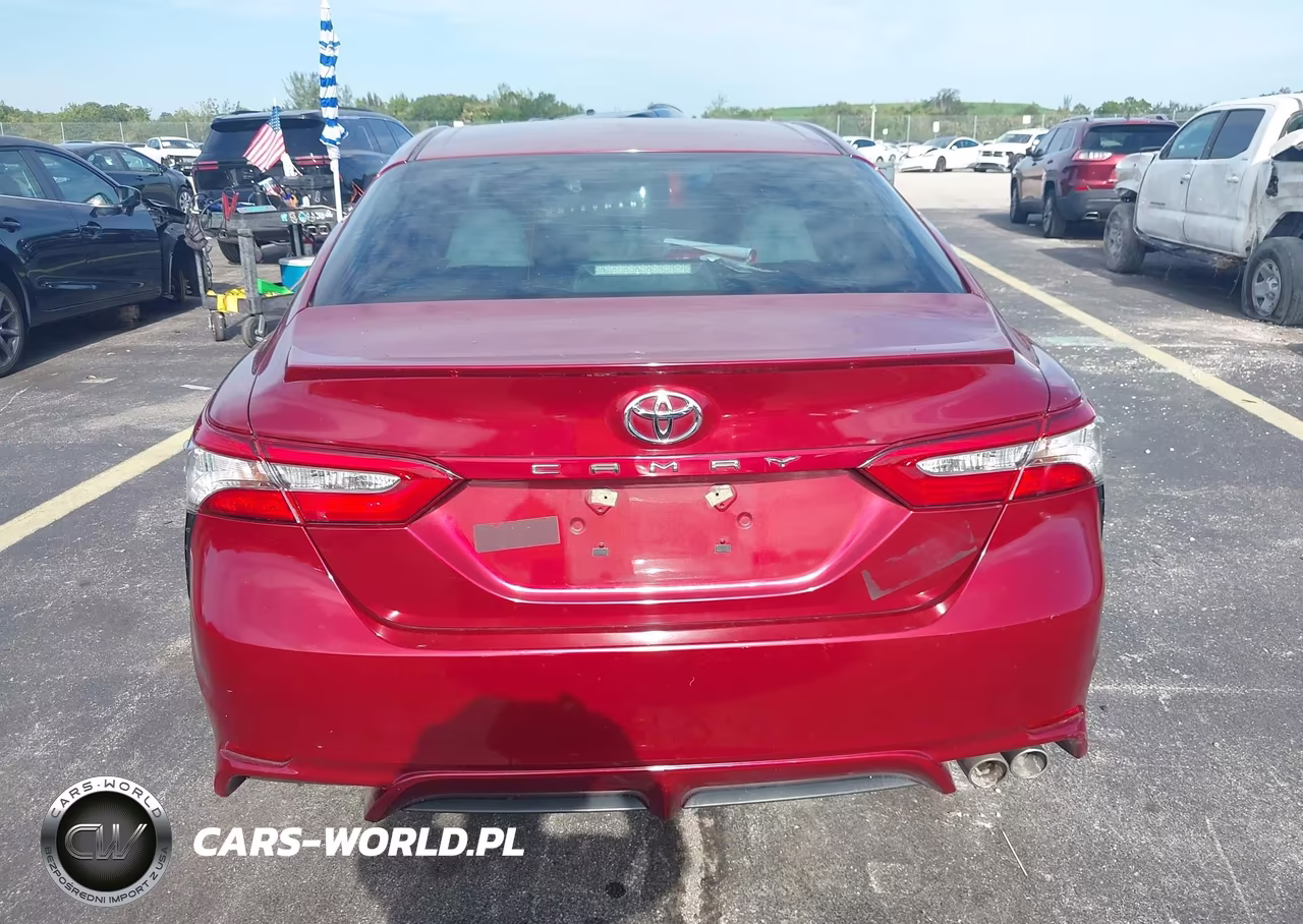 2018 Toyota Camry Se VIN:4T1B11HK2JU613096 - 15