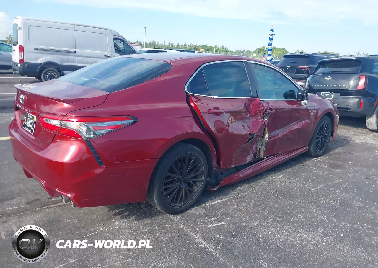 2018 Toyota Camry Se VIN:4T1B11HK2JU613096 - 4
