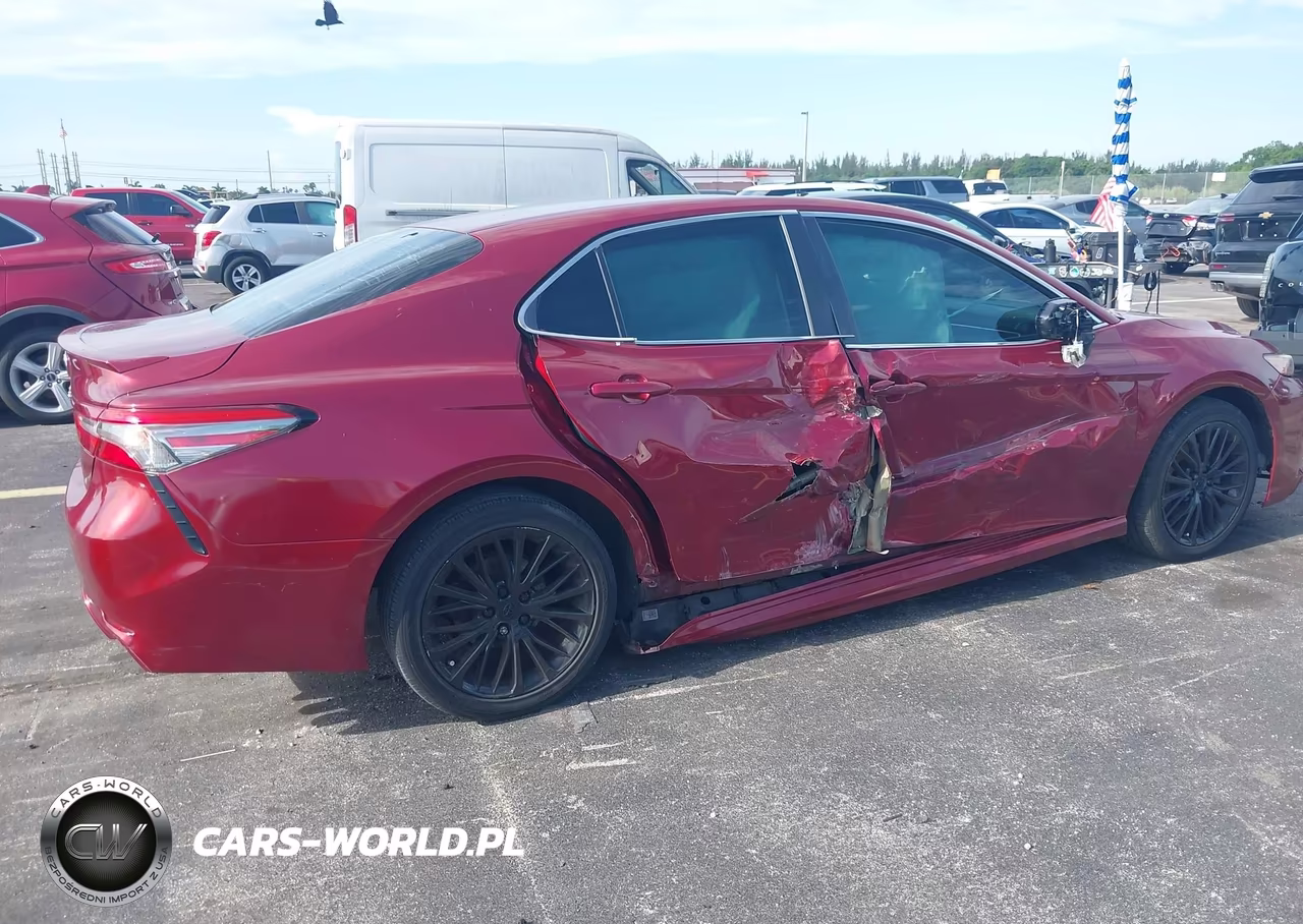 2018 Toyota Camry Se VIN:4T1B11HK2JU613096 - 6