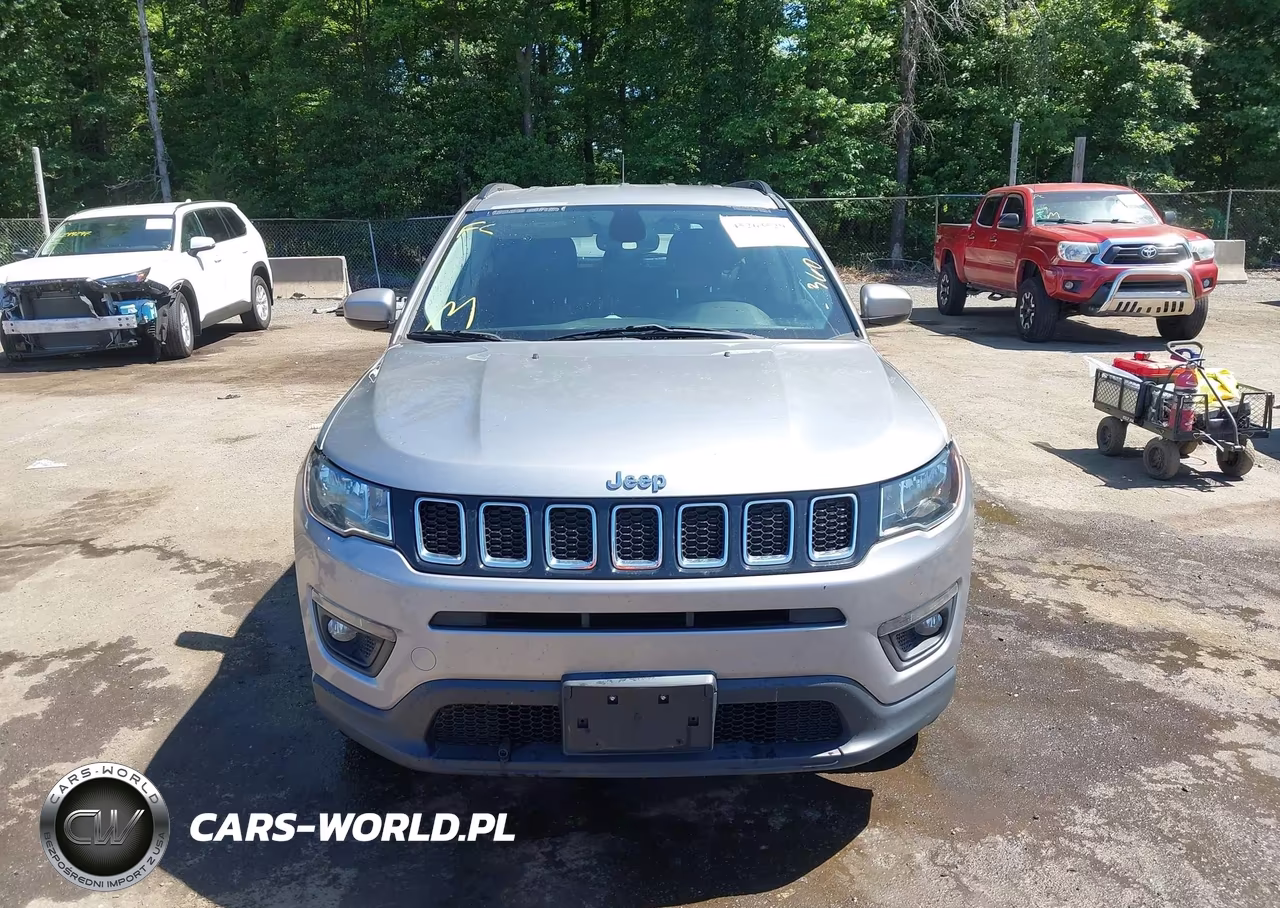2019 Jeep Compass Latitude 4X4 VIN:3C4NJDBB1KT597173 - 12