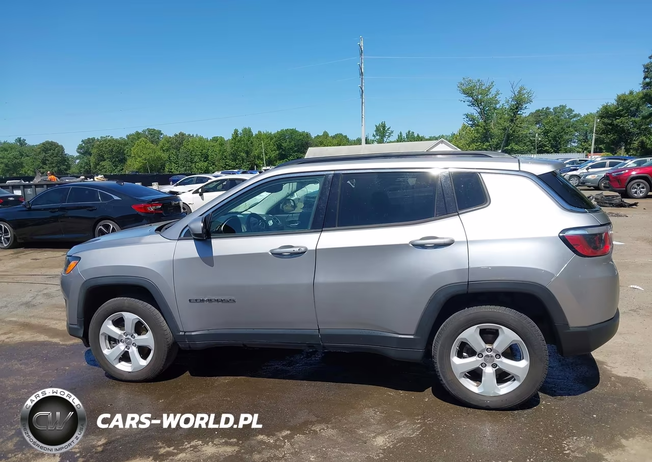 2019 Jeep Compass Latitude 4X4 VIN:3C4NJDBB1KT597173 - 14