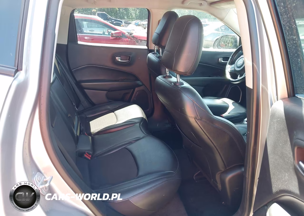 2019 Jeep Compass Latitude 4X4 VIN:3C4NJDBB1KT597173 - 8