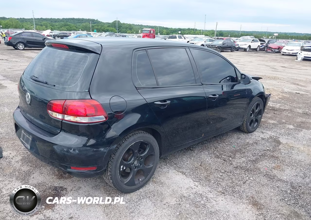 2010 Volkswagen Golf 4-Door VIN:WVWDA7AJXAW086852 - 4
