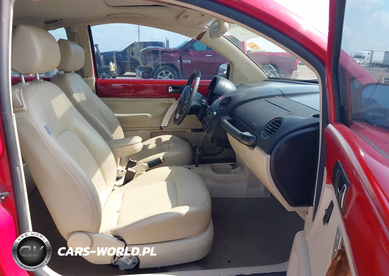 2008 Volkswagen New Beetle S-Se VIN:3VWRW31C78M507578 - 5