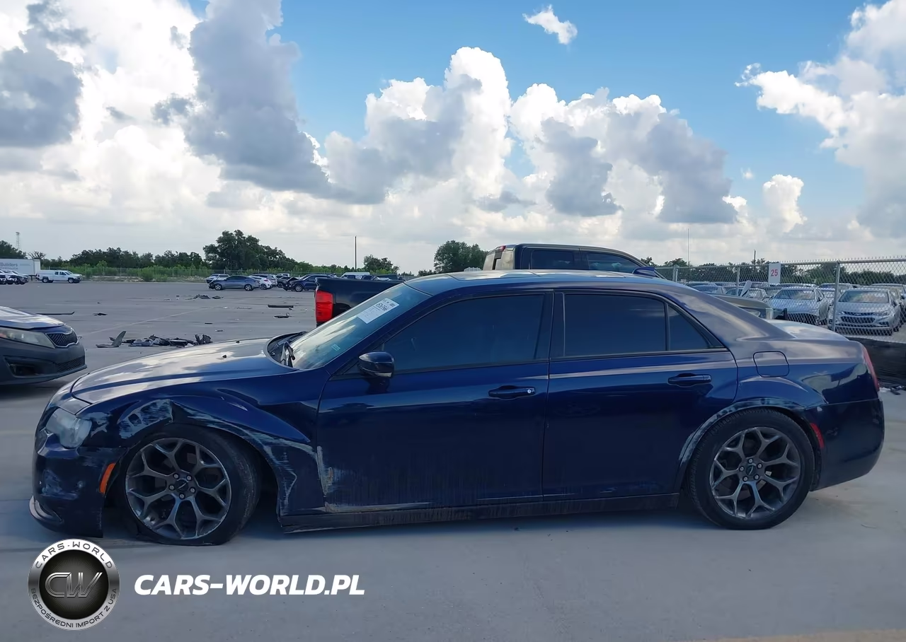 2015 Chrysler 300 300S VIN:2C3CCABG7FH746765 - 14