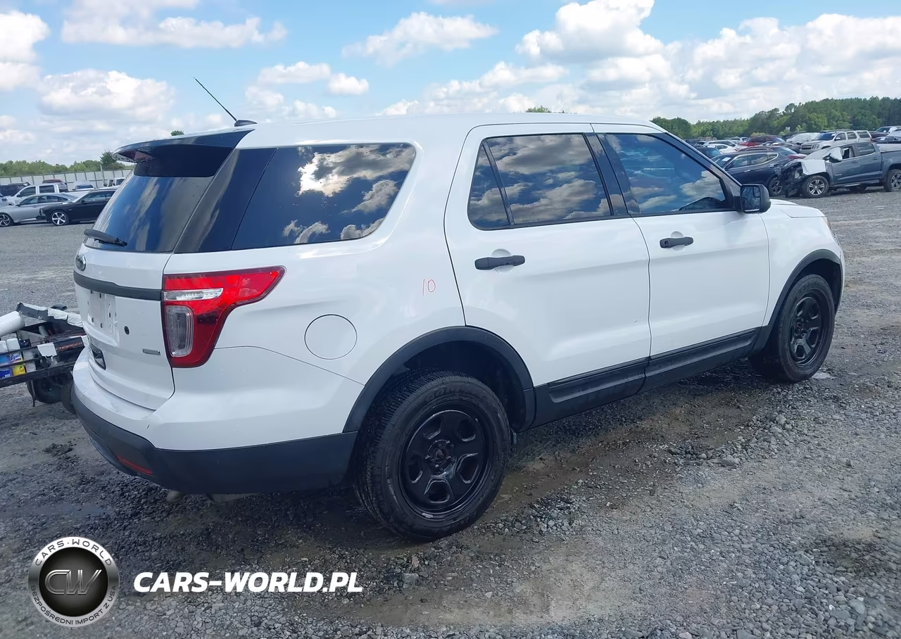2015 Ford Utility Police Interceptor VIN:1FM5K8AR7FGA66374 - 4