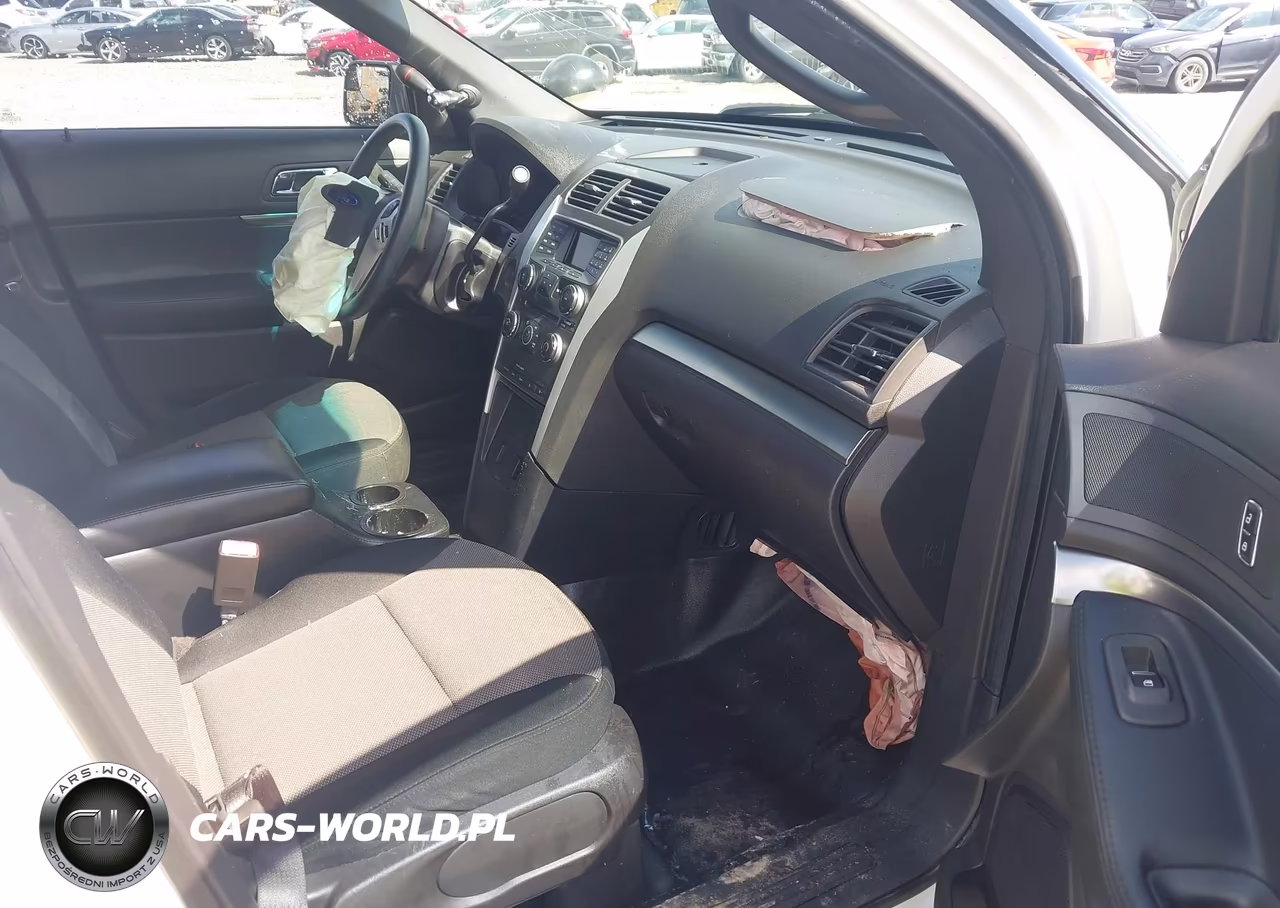 2015 Ford Utility Police Interceptor VIN:1FM5K8AR7FGA66374 - 5