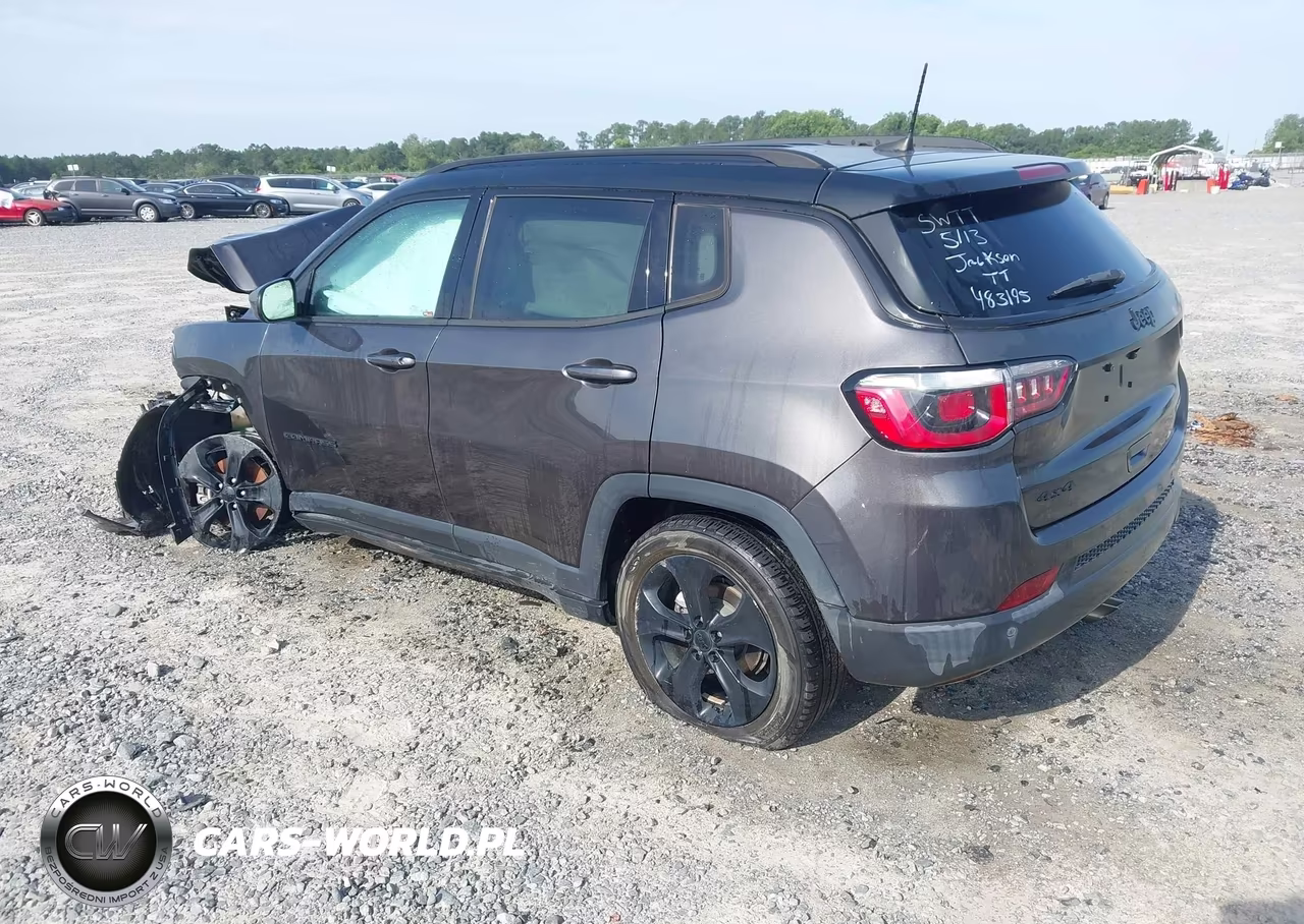 2018 Jeep Compass Altitude 4X4 VIN:3C4NJDBB2JT483195 - 3