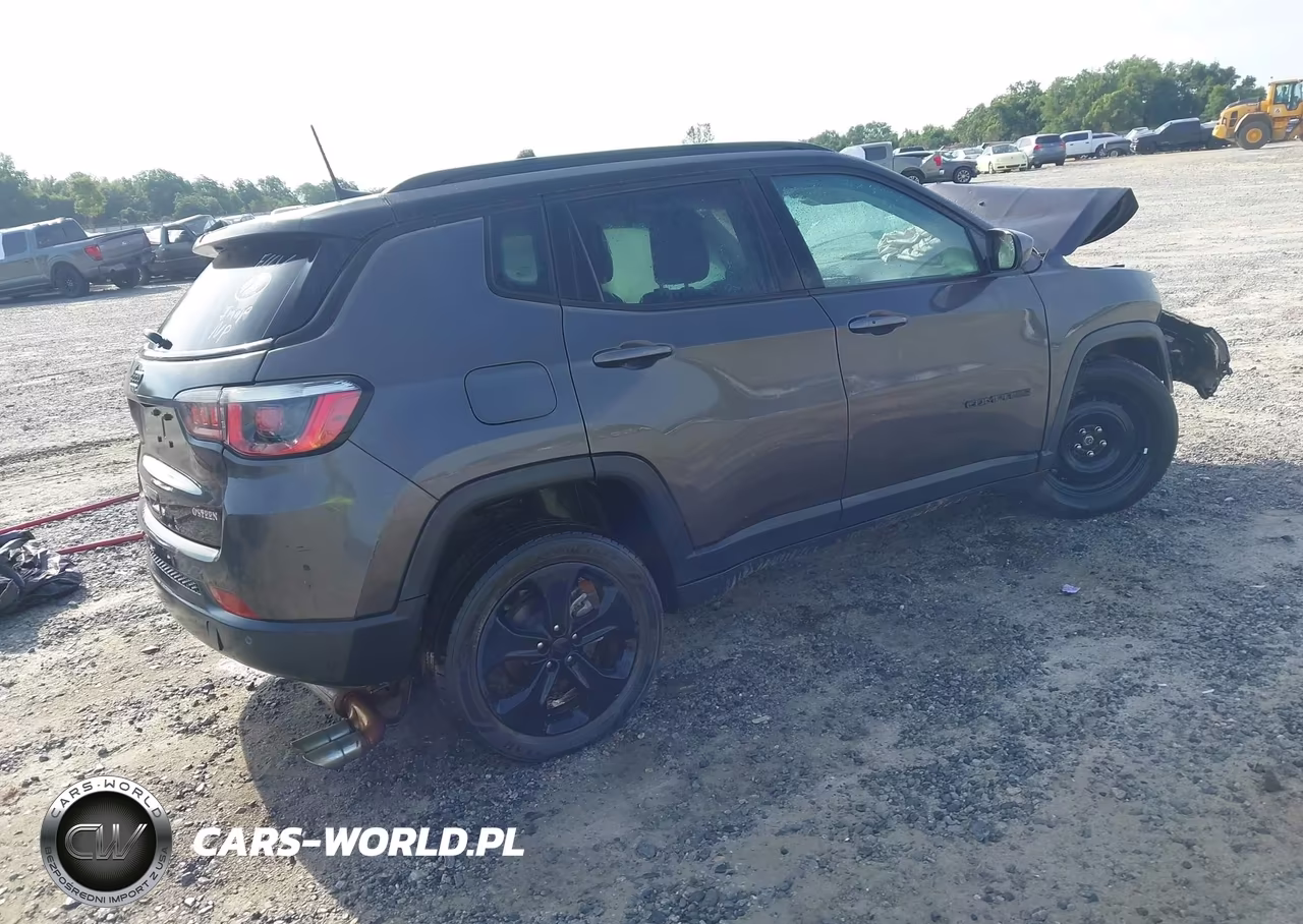 2018 Jeep Compass Altitude 4X4 VIN:3C4NJDBB2JT483195 - 4