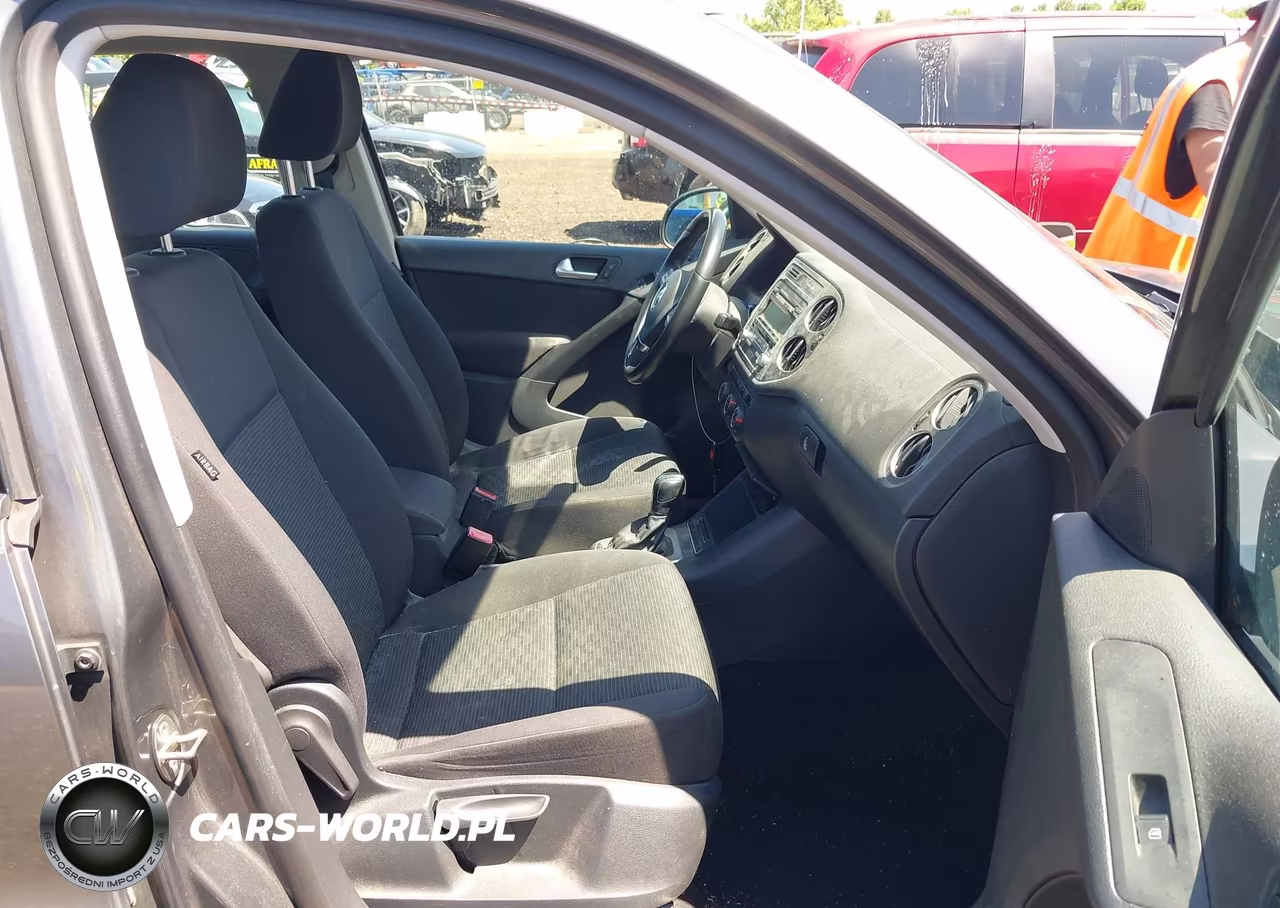 2014 Volkswagen Tiguan S VIN:WVGAV3AX2EW595288 - 5