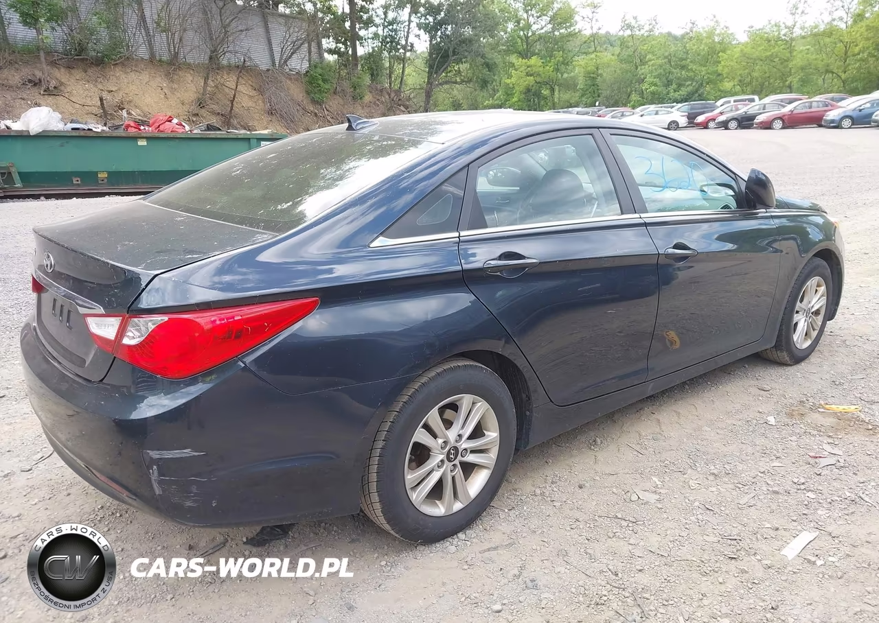 2012 Hyundai Sonata Gls VIN:5NPEB4AC2CH473082 - 4