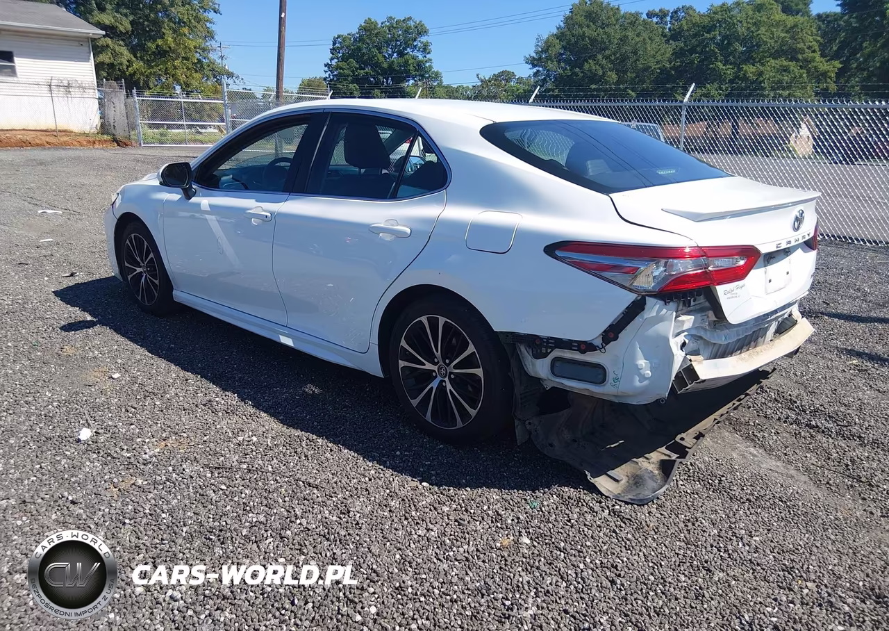 2018 Toyota Camry Se VIN:4T1B11HK5JU583396 - 3