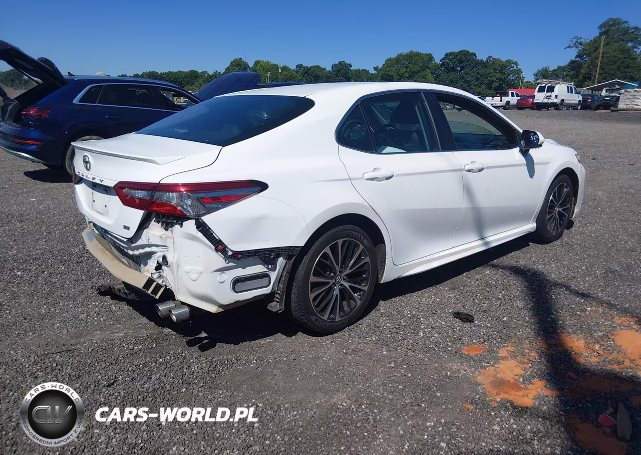 2018 Toyota Camry Se VIN:4T1B11HK5JU583396 - 4