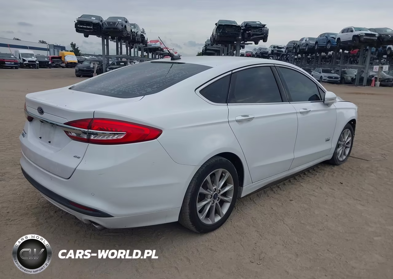 2017 Ford Fusion Energi Se Luxury VIN:3FA6P0PU0HR354262 - 4