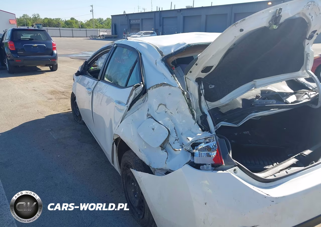 2017 Toyota Corolla Le VIN:5YFBURHE2HP625647 - 13