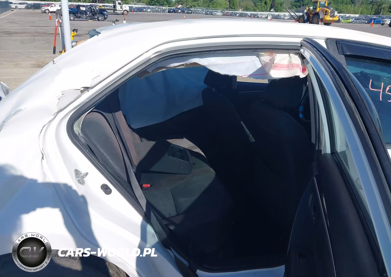 2017 Toyota Corolla Le VIN:5YFBURHE2HP625647 - 8