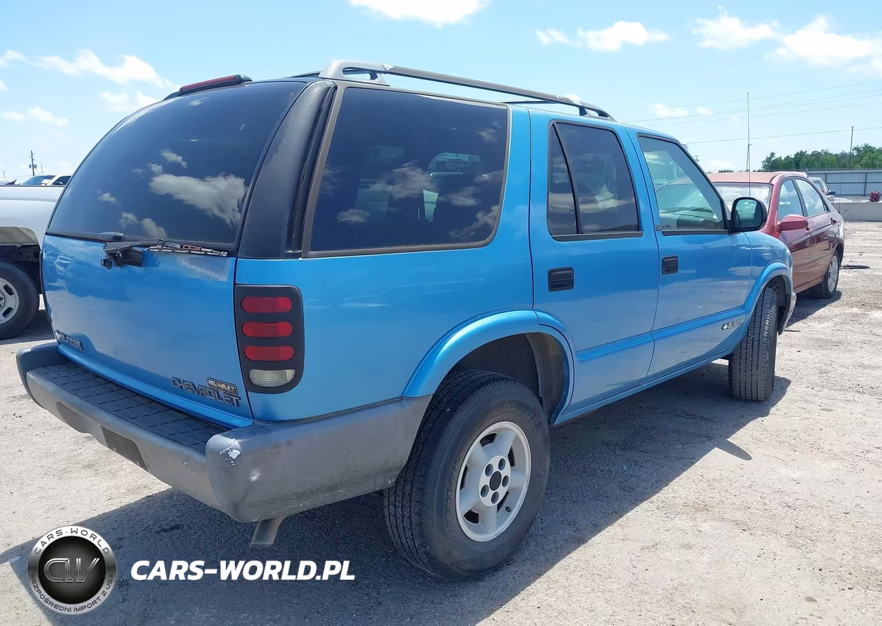 1996 Chevrolet Blazer VIN:1GNDT13W4T2139708 - 4