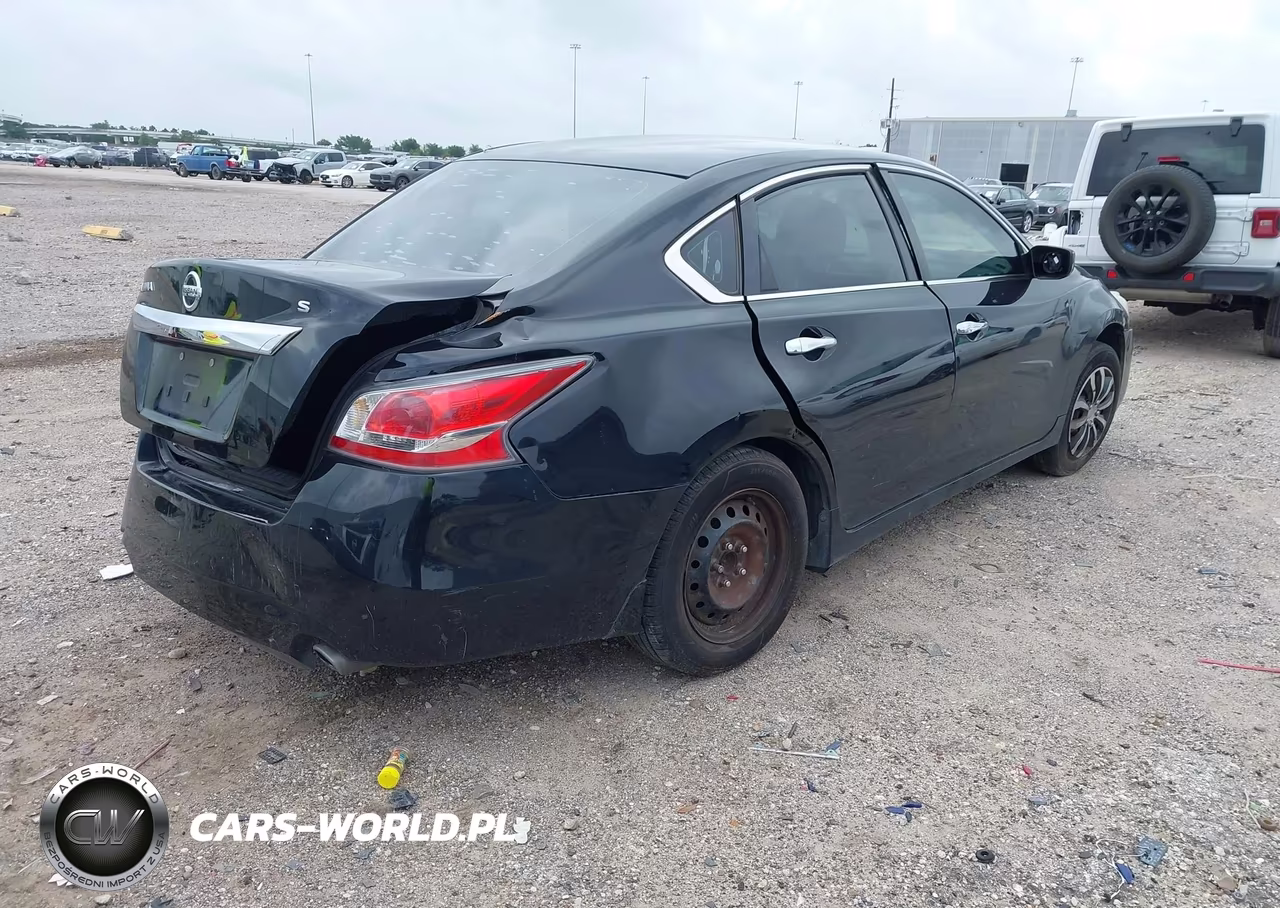 2015 Nissan Altima 2.5 S VIN:1N4AL3AP4FC224359 - 4
