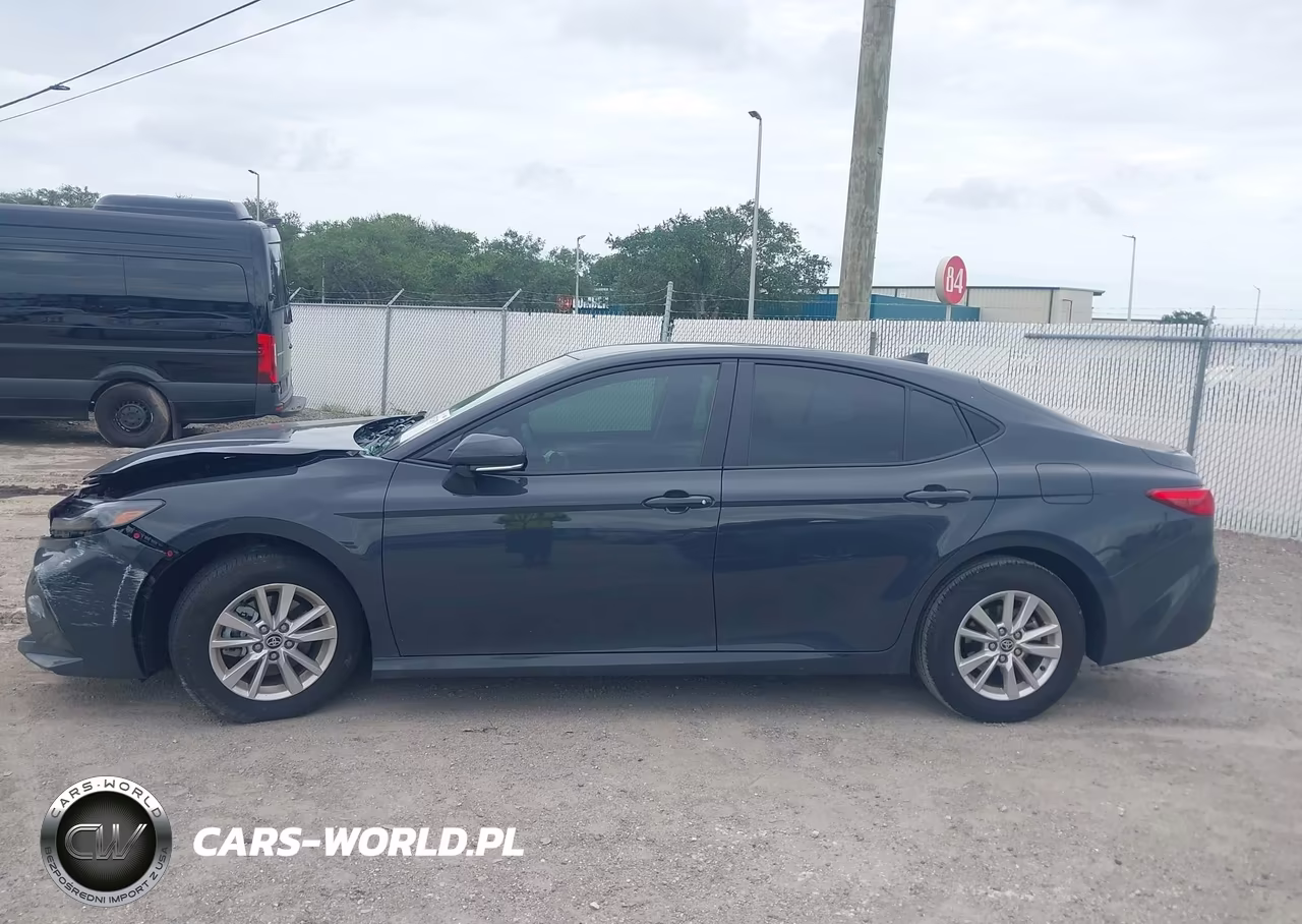 2025 Toyota Camry Le VIN:4T1DAACKXSU615728 - 14