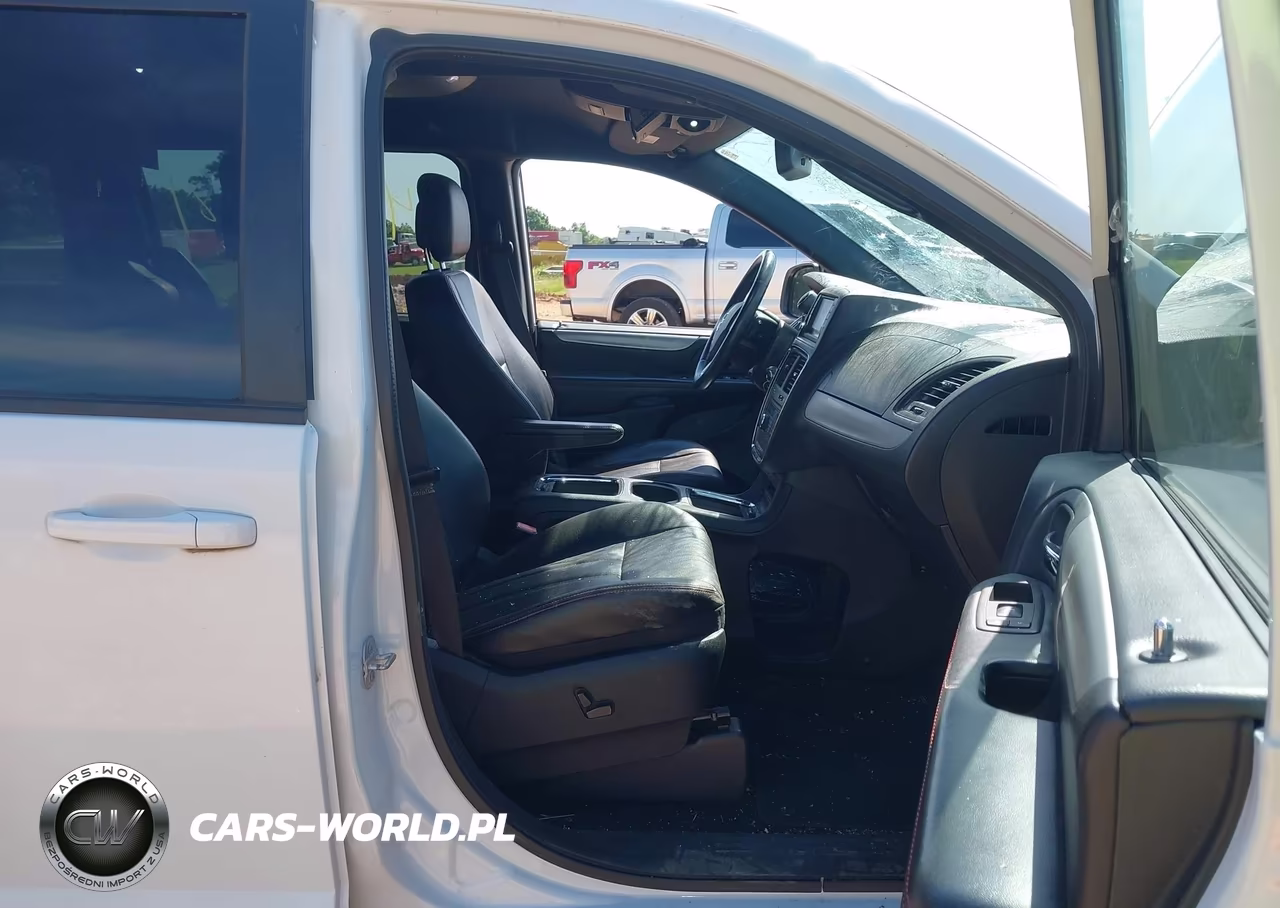 2019 Dodge Grand Caravan Gt VIN:2C4RDGEG3KR595817 - 5