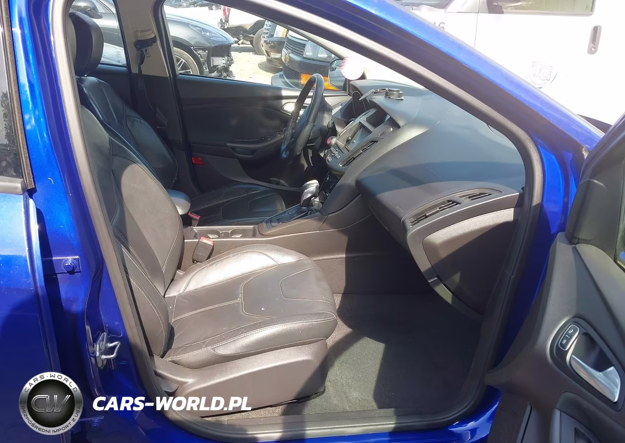 2015 Ford Focus Se VIN:1FADP3F21FL381863 - 5