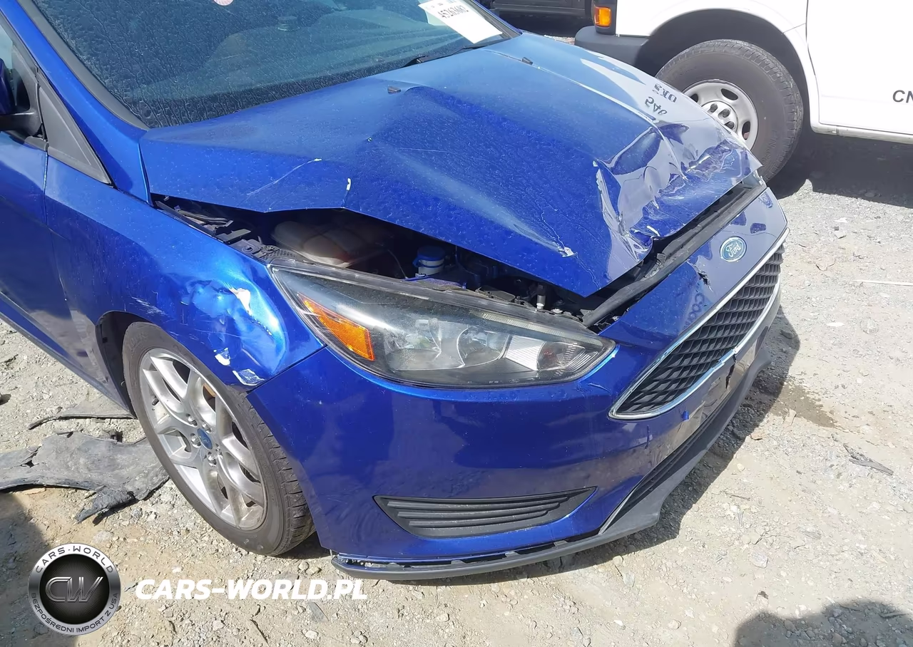 2015 Ford Focus Se VIN:1FADP3F21FL381863 - 6