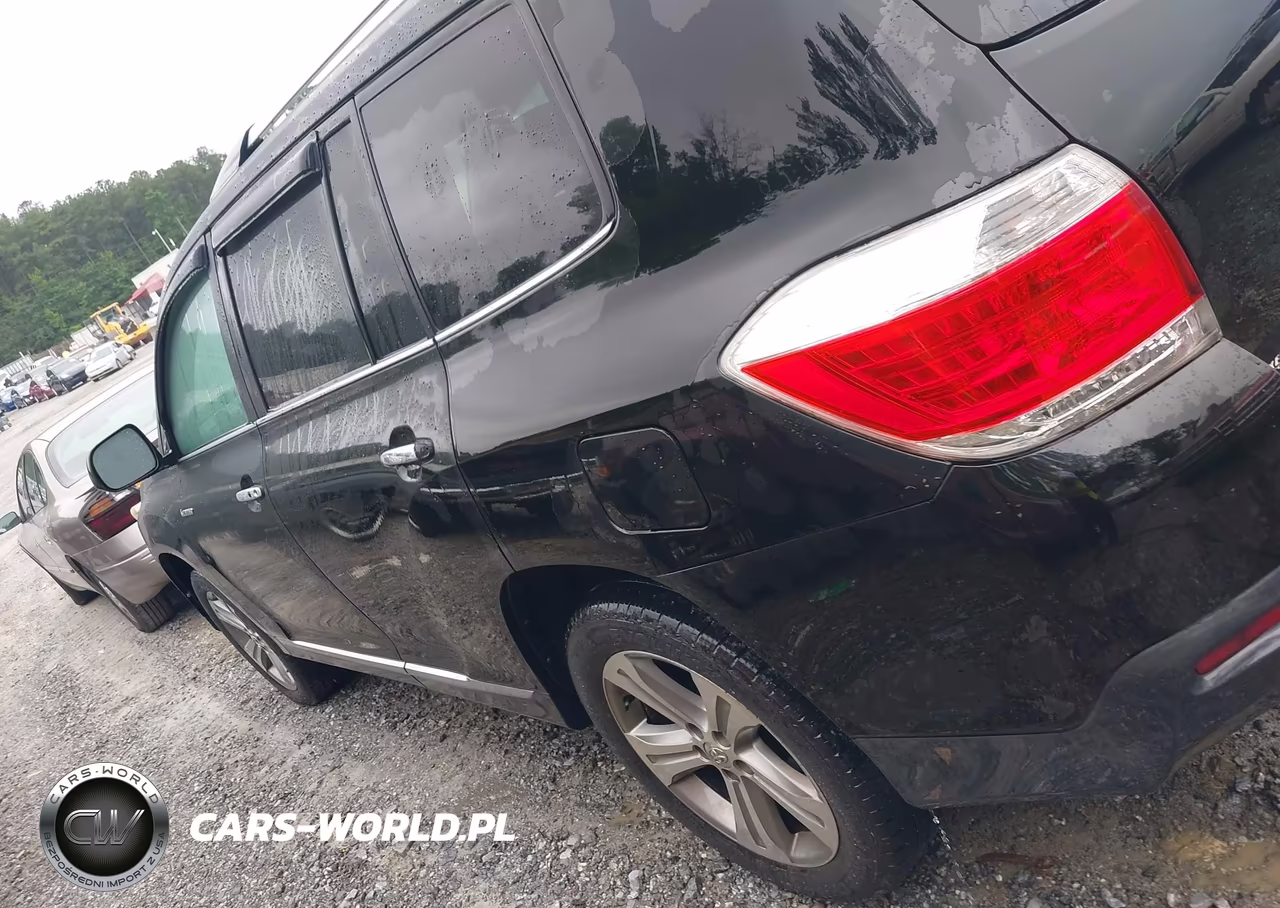2011 Toyota Highlander Limited V6 VIN:5TDYK3EHXBS027087 - 14