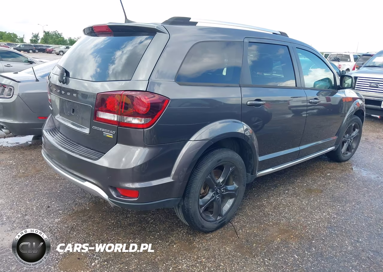 2019 Dodge Journey Crossroad VIN:3C4PDCGG8KT783226 - 4