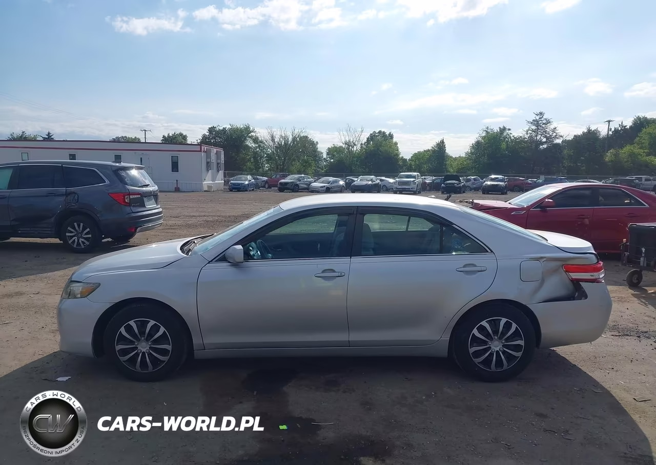 2011 Toyota Camry Le VIN:4T1BF3EKXBU144309 - 14