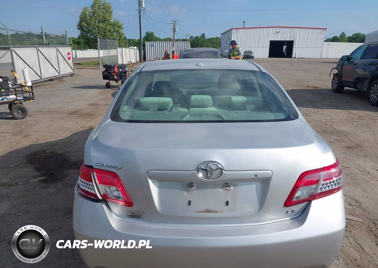 2011 Toyota Camry Le VIN:4T1BF3EKXBU144309 - 16