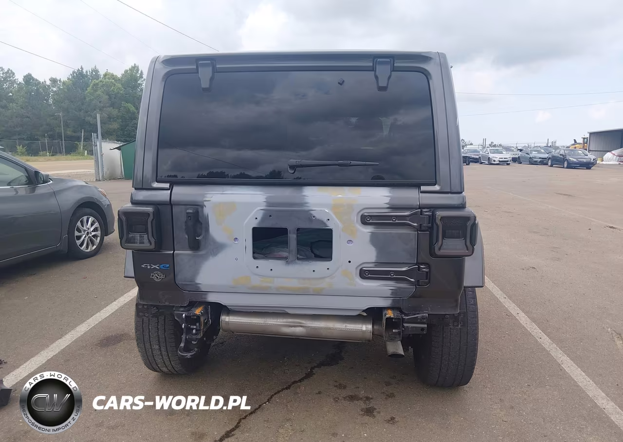 2021 Jeep Wrangler 4Xe Unlimited Sahara 4X4 VIN:1C4JJXP65MW871855 - 17