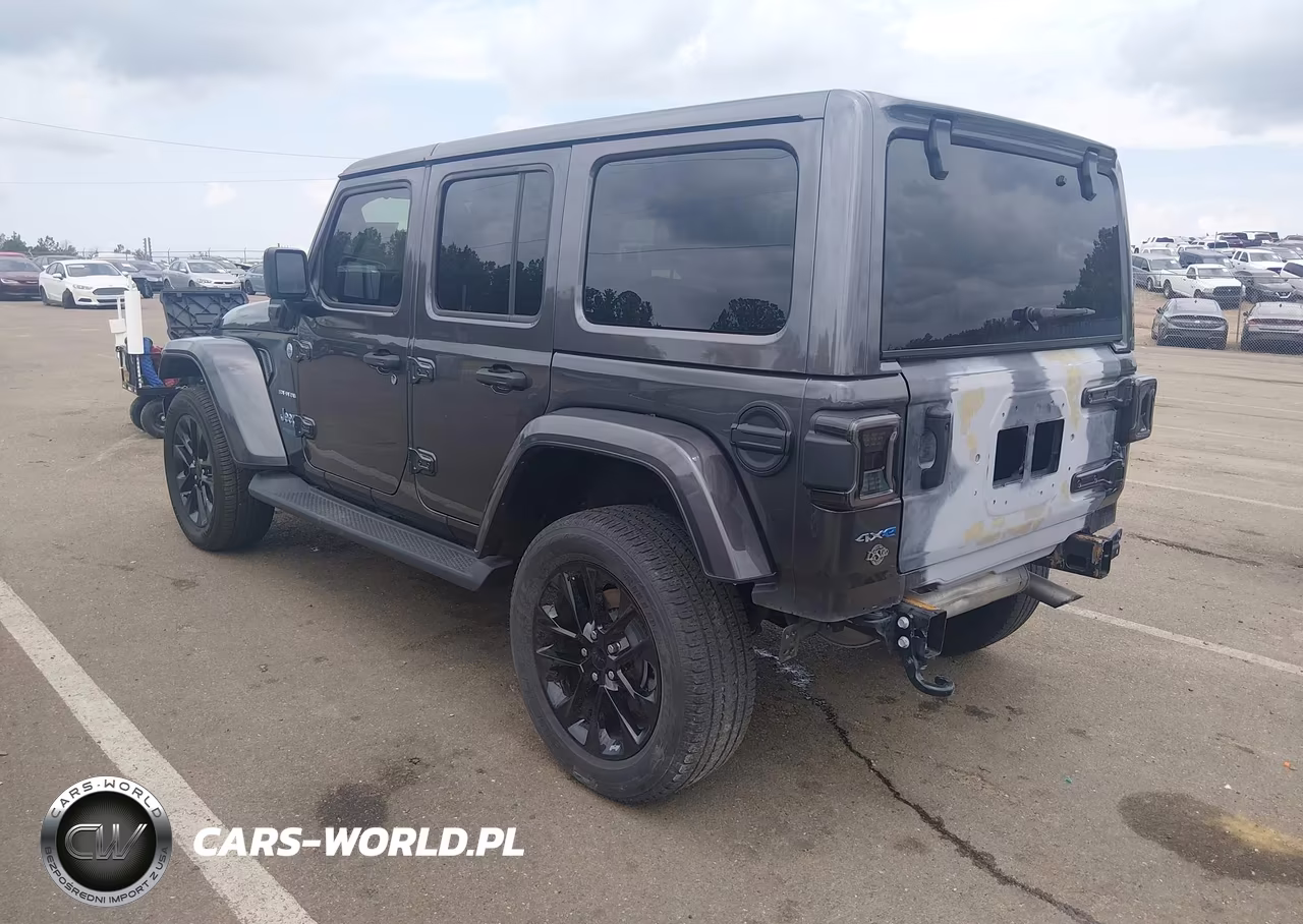 2021 Jeep Wrangler 4Xe Unlimited Sahara 4X4 VIN:1C4JJXP65MW871855 - 3