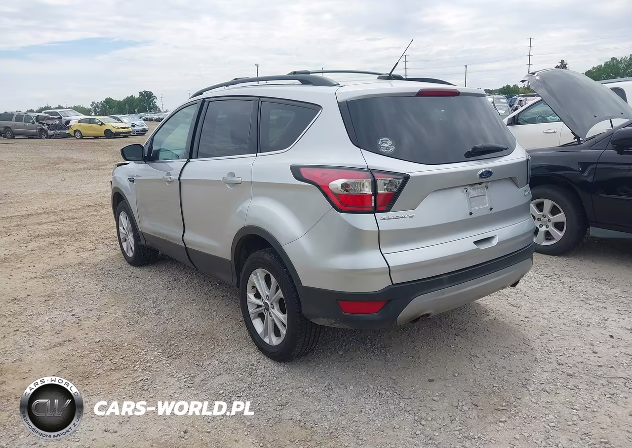 2017 Ford Escape Se VIN:1FMCU9GD0HUE98666 - 3