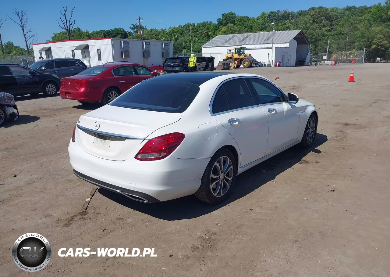 2016 Mercedes-Benz C 300 VIN:55SWF4JB6GU105166 - 4