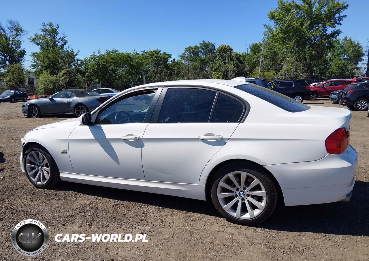 2011 BMW 328I xDrive VIN:WBAPK5G51BNN28544 - 14