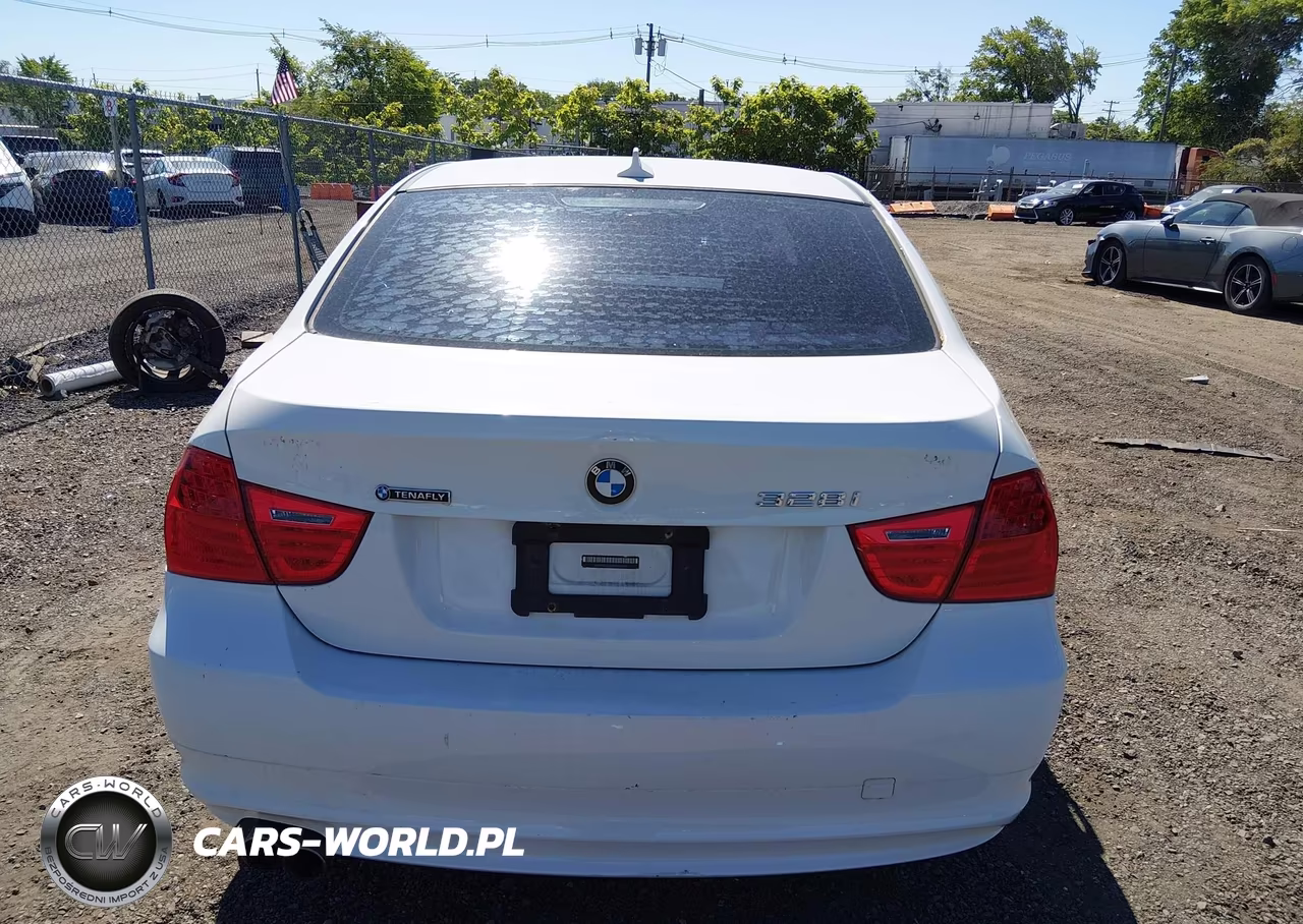2011 BMW 328I xDrive VIN:WBAPK5G51BNN28544 - 16