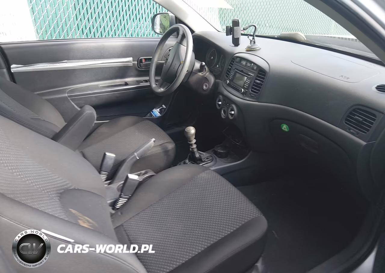 2010 Hyundai Accent Gs VIN:KMHCM3AC6AU166637 - 5