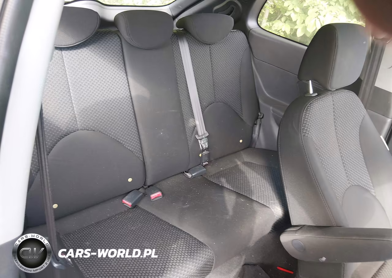 2010 Hyundai Accent Gs VIN:KMHCM3AC6AU166637 - 8
