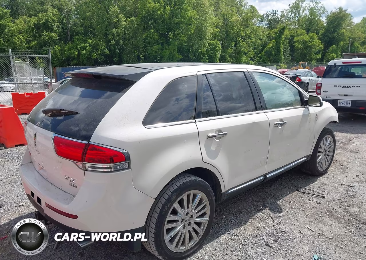 2011 Lincoln Mkx VIN:2LMDJ8JK8BBJ30669 - 4